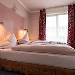 Отель Solstein 4*