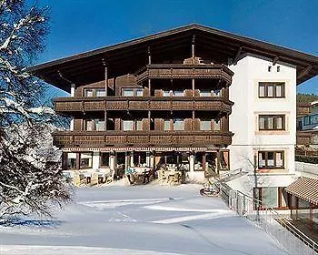 Solstein فندق 4*